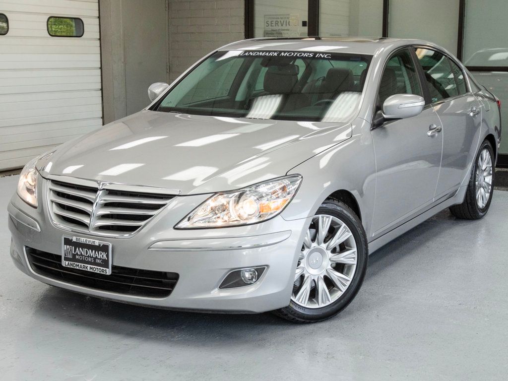 2011 Hyundai Genesis photo 11