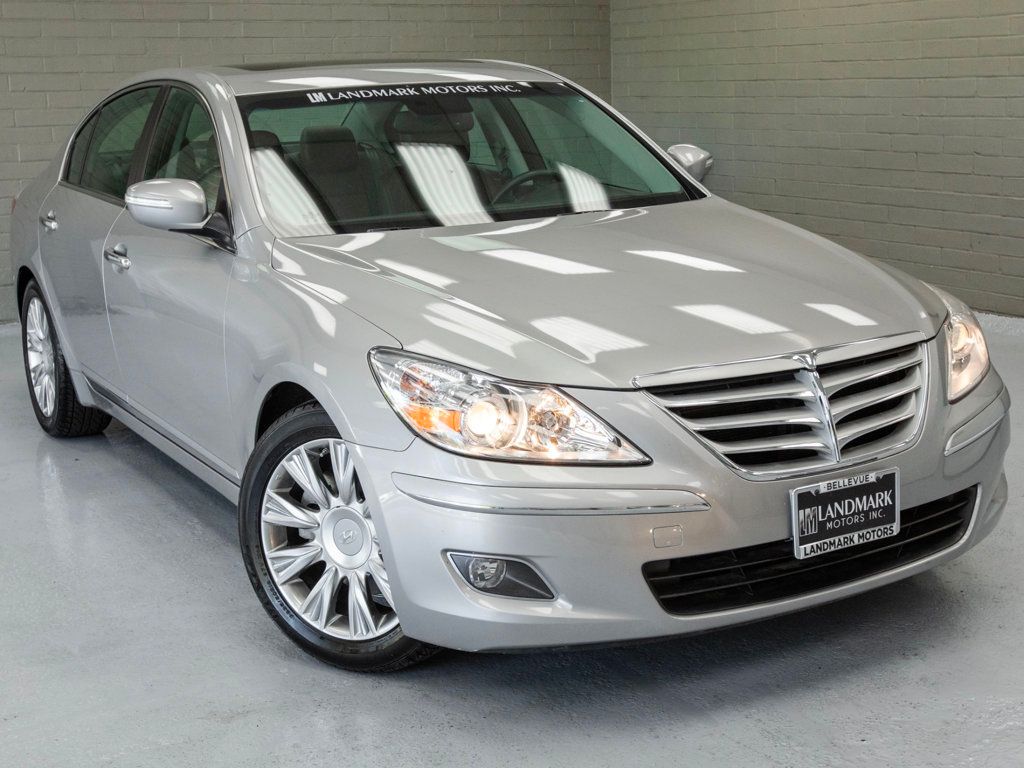 2011 Hyundai Genesis photo 6
