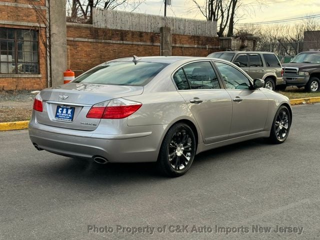 2011 Hyundai Genesis 4dr Sedan V8 - 22696657 - 11