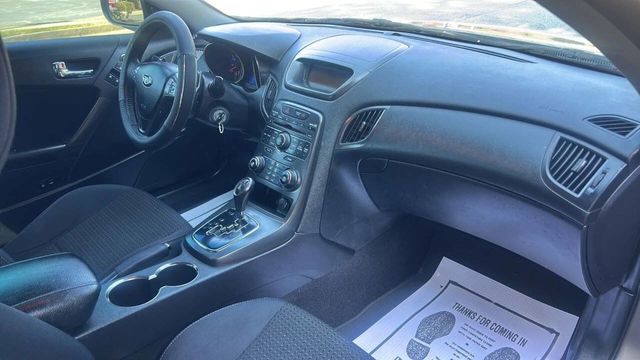 2011 Hyundai Genesis Coupe 2.0T - 22955081 - 10