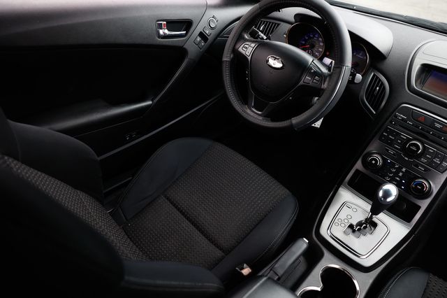 2011 Hyundai Genesis Coupe 2.0T - 22955081 - 24