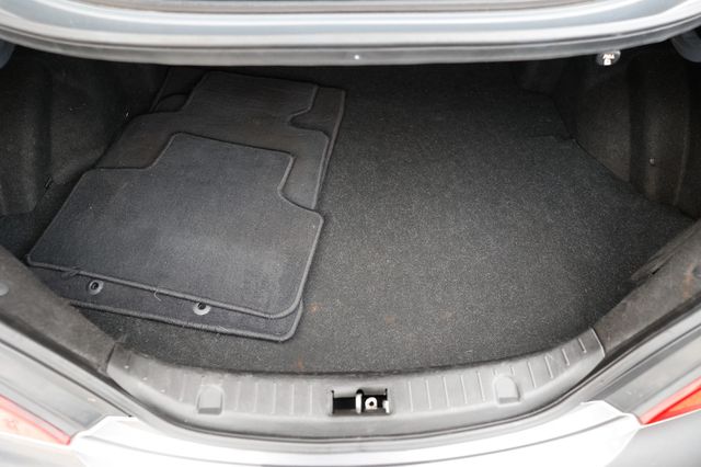 2011 Hyundai Genesis Coupe 2.0T - 22955081 - 27