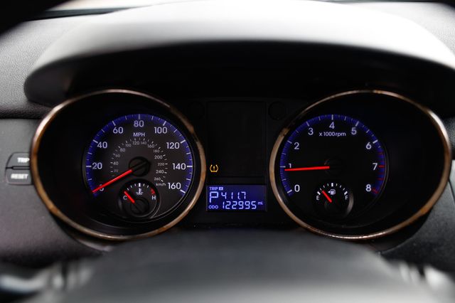 2011 Hyundai Genesis Coupe 2.0T - 22955081 - 31