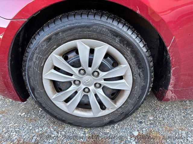 2011 Hyundai Sonata 4dr Sedan 2.4L Automatic GLS - 22965392 - 24