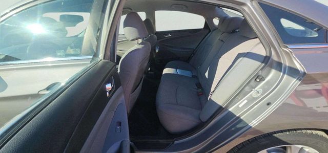 2011 Hyundai Sonata 4dr Sedan 2.4L Automatic GLS - 22985472 - 6