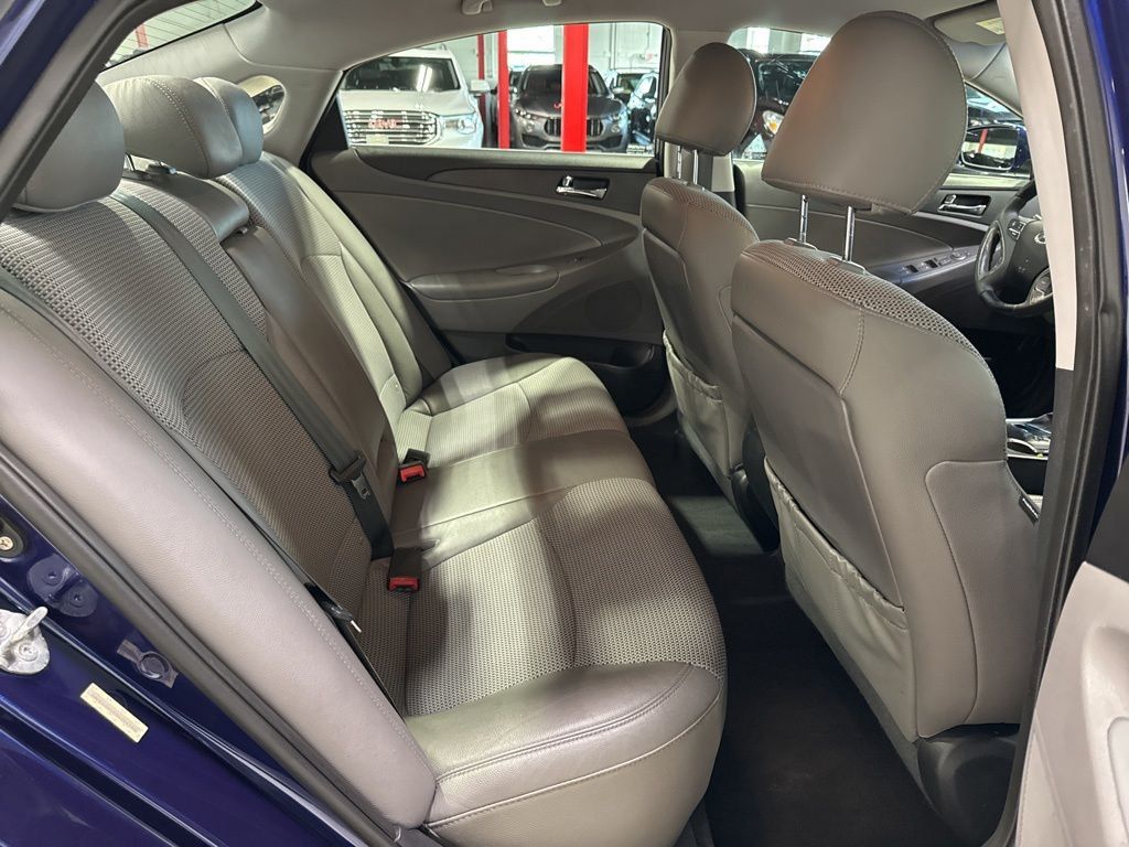 2011 Hyundai Sonata 4dr Sedan 2.4L Automatic SE - 23025576 - 25