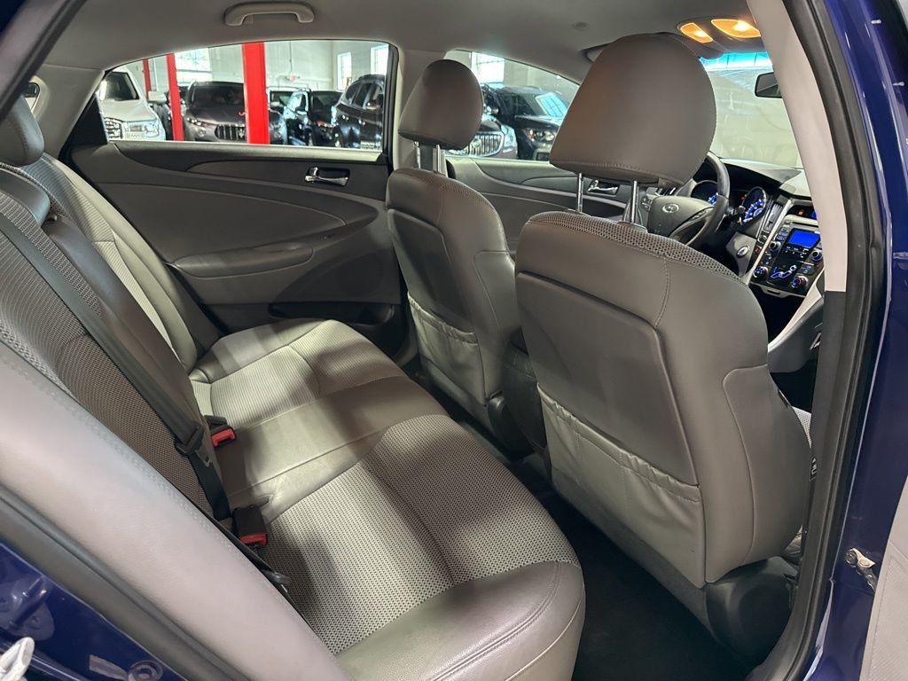 2011 Hyundai Sonata 4dr Sedan 2.4L Automatic SE - 23025576 - 26