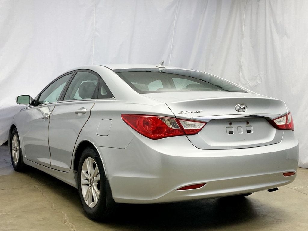 2011 Hyundai Sonata GLS - 22671502 - 10