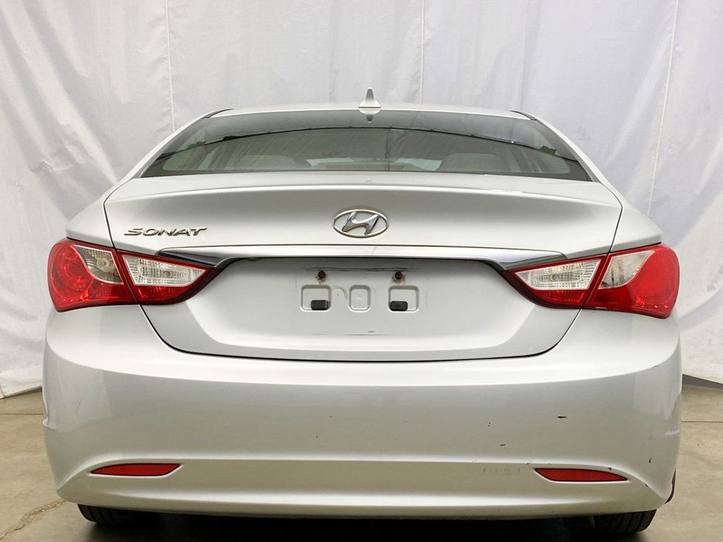 2011 Hyundai Sonata GLS - 22671502 - 11