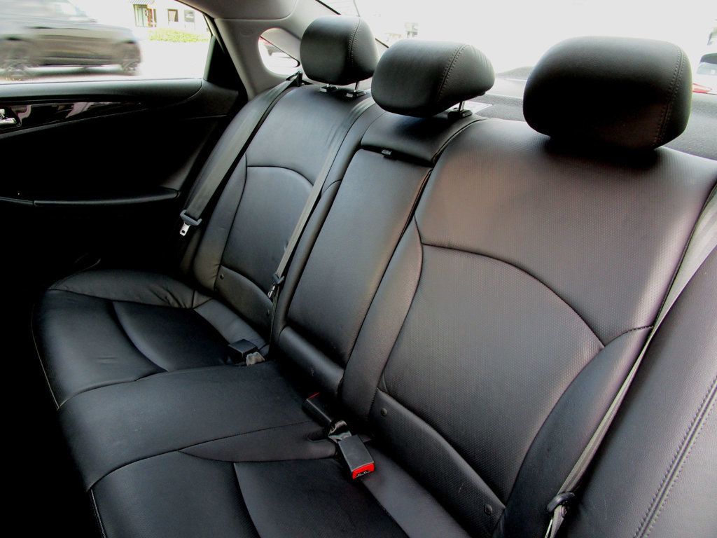 2011 Hyundai Sonata Limited  - 22909292 - 15