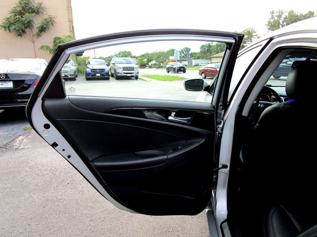 2011 Hyundai Sonata Limited  - 22909292 - 30