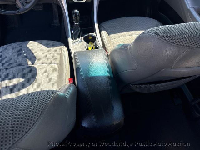 2011 Hyundai Sonata Middle level - 23039200 - 6