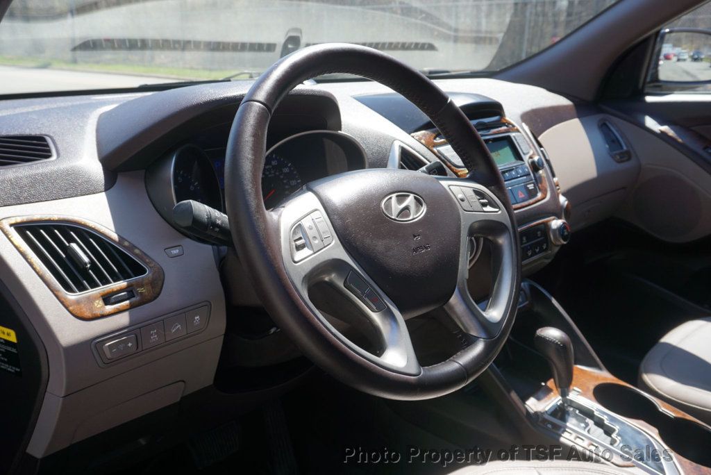 2011 Hyundai Tucson AWD 4dr Automatic GLS CLEAN CARFAX EXTREMELY LOW MILES  - 23011532 - 12