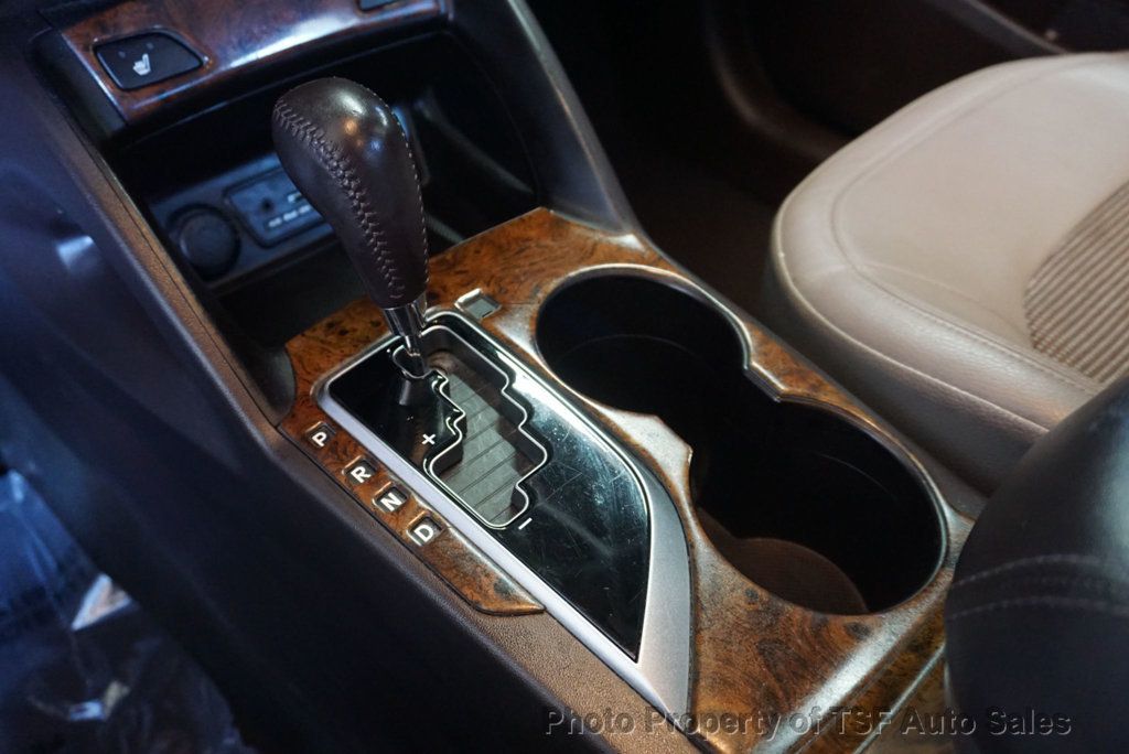 2011 Hyundai Tucson AWD 4dr Automatic GLS CLEAN CARFAX EXTREMELY LOW MILES  - 23011532 - 16