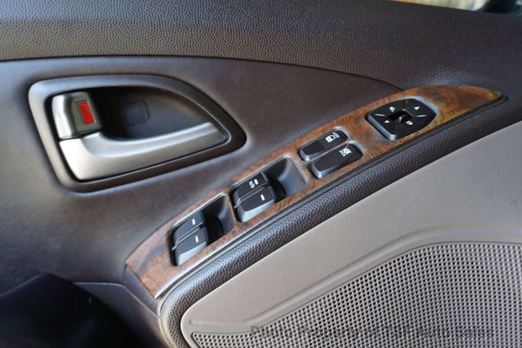 2011 Hyundai Tucson AWD 4dr Automatic GLS CLEAN CARFAX EXTREMELY LOW MILES  - 23011532 - 19