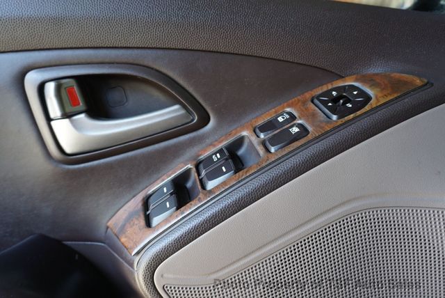 2011 Hyundai Tucson AWD 4dr Automatic GLS CLEAN CARFAX EXTREMELY LOW MILES  - 23011532 - 19