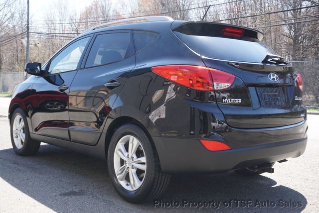 2011 Hyundai Tucson AWD 4dr Automatic GLS CLEAN CARFAX EXTREMELY LOW MILES  - 23011532 - 4