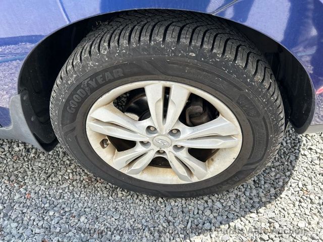 2011 Hyundai Tucson GLS - 23014273 - 10