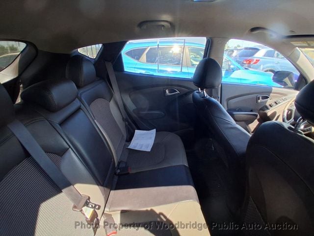 2011 Hyundai Tucson GLS - 23020989 - 9