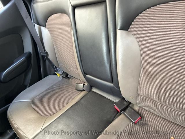 2011 Hyundai Tucson GLS - 23020989 - 18