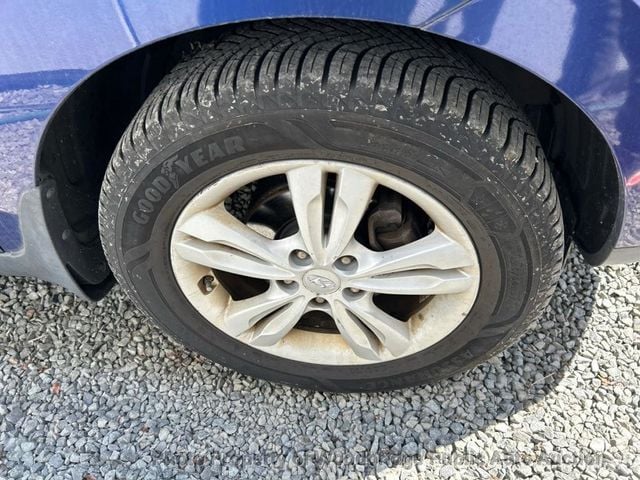 2011 Hyundai Tucson GLS - 23020989 - 21