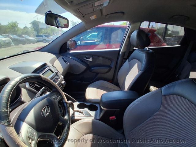 2011 Hyundai Tucson GLS - 23020989 - 6