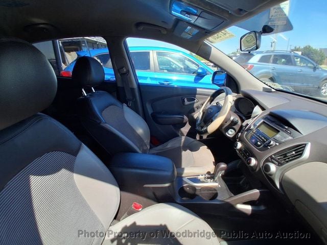 2011 Hyundai Tucson GLS - 23020989 - 8