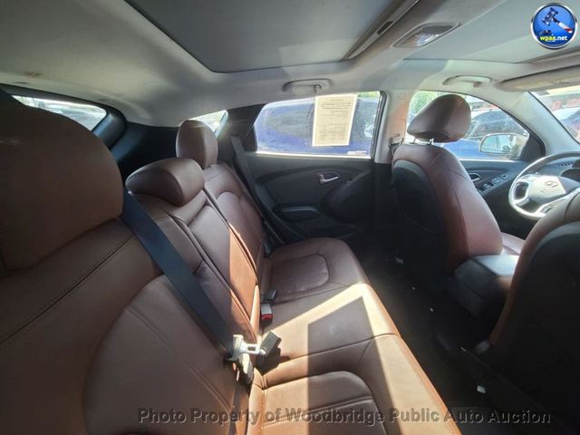 2011 Hyundai Tucson GLS - 23025829 - 9