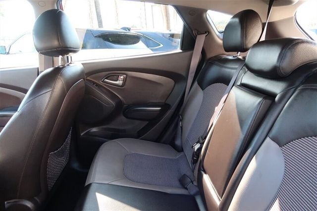 2011 Hyundai Tucson GLS - 22989527 - 11