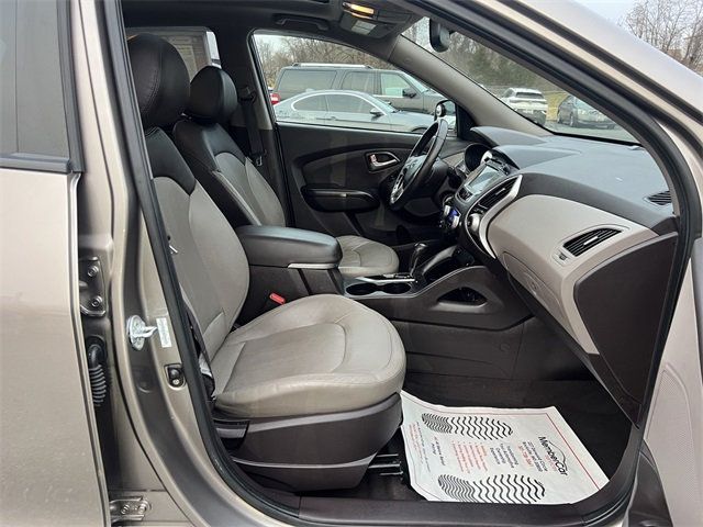 2011 Hyundai Tucson Limited - 22976647 - 19