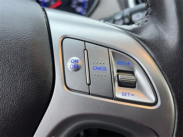 2011 Hyundai Tucson Limited - 22976647 - 23