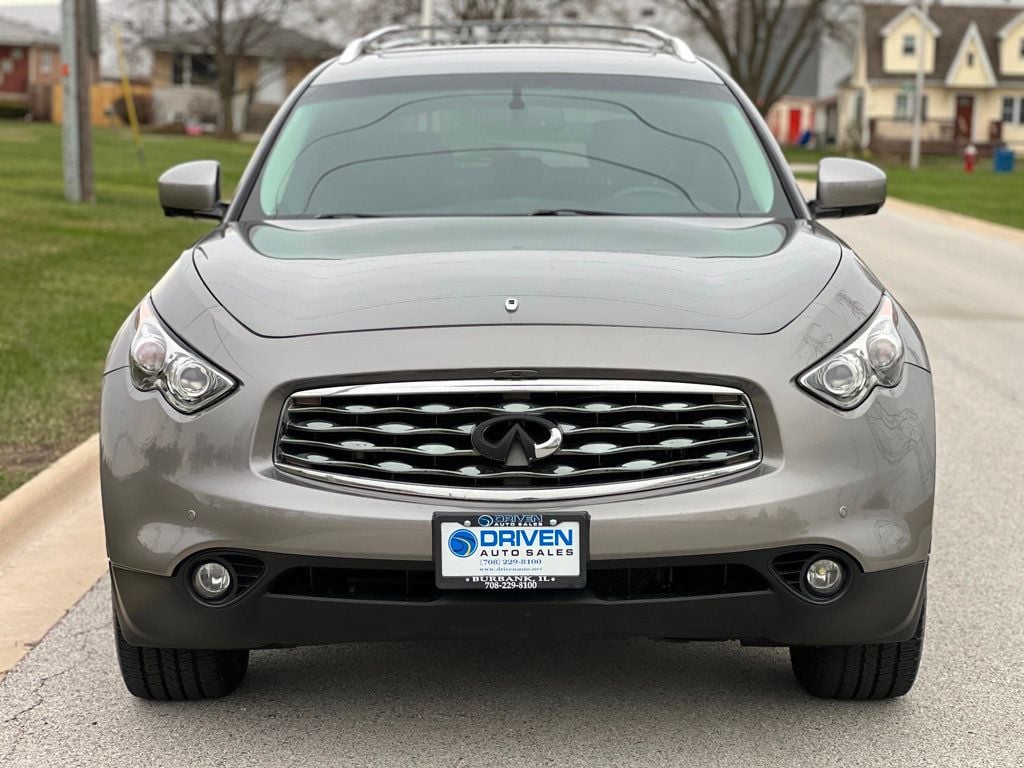 2011 Infiniti FX35 photo 2