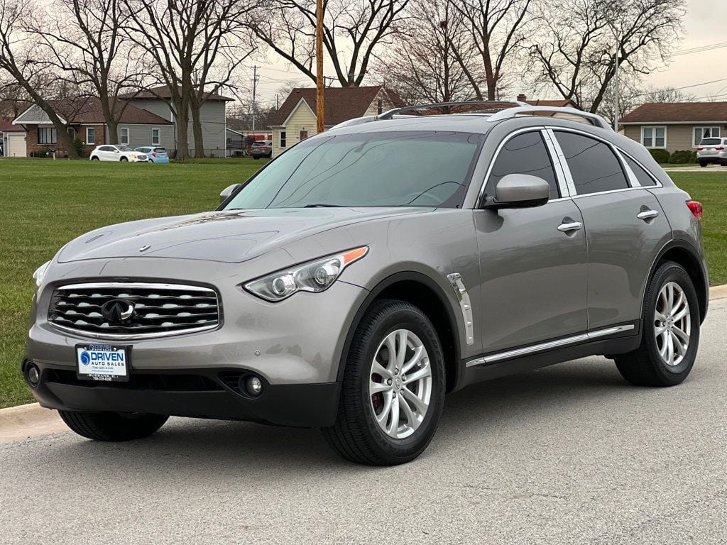 2011 Infiniti FX35 photo 3