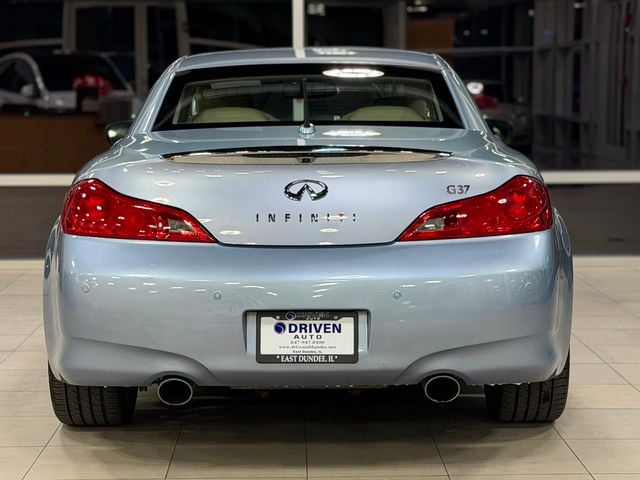 2011 INFINITI G37 Convertible 2dr - 22962467 - 11