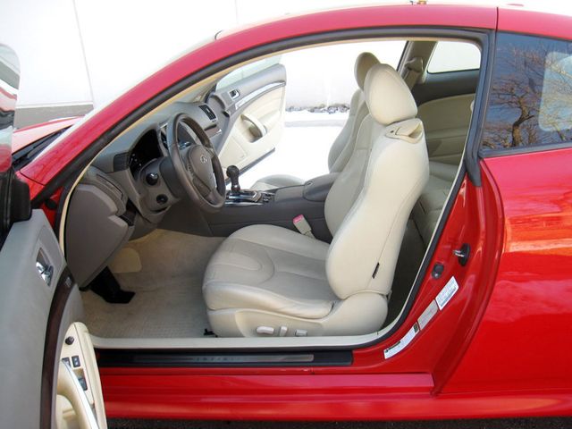 2011 INFINITI G37 Coupe AWD - 22991532 - 16