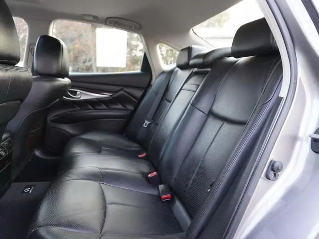 2011 INFINITI M37 4dr Sedan RWD - 23041527 - 38