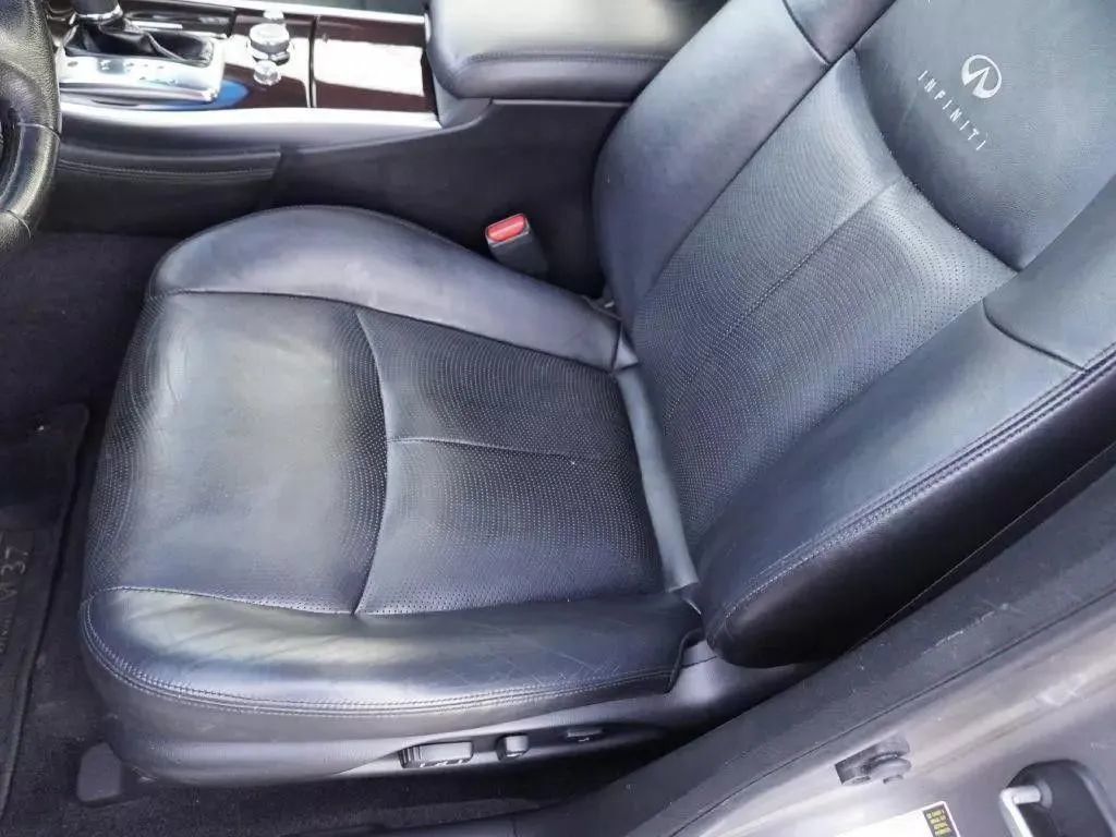 2011 INFINITI M37 4dr Sedan RWD - 23041527 - 40