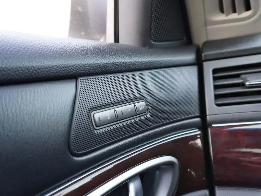 2011 INFINITI M37 4dr Sedan RWD - 23041527 - 42