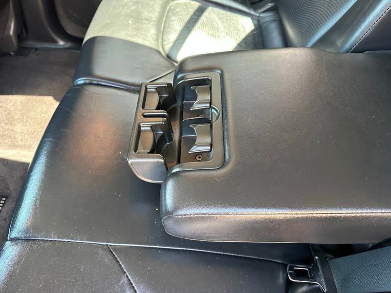 2011 INFINITI QX56 4WD 4dr 8-passenger - 22873757 - 24