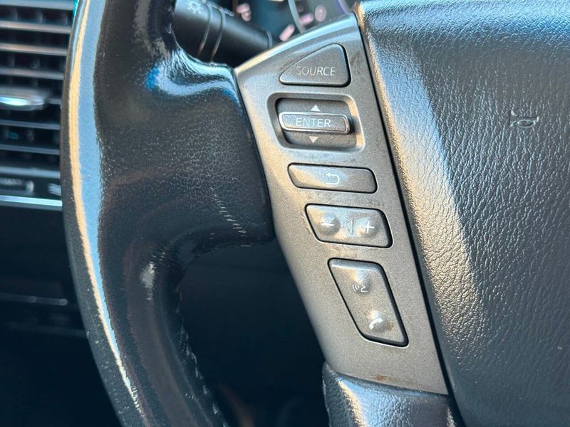 2011 INFINITI QX56 4WD 4dr 8-passenger - 22873757 - 37