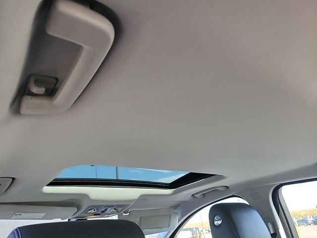 2011 Jaguar XF 4dr Sedan Premium - 23008438 - 10