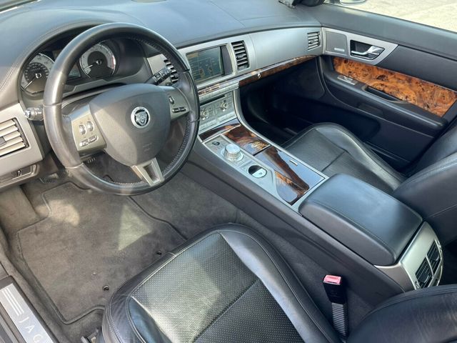 2011 Jaguar XF 4dr Sedan Premium - 23008438 - 12