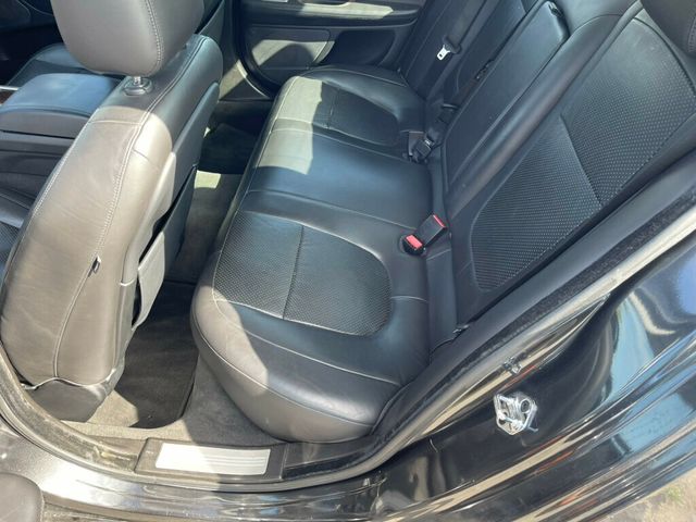 2011 Jaguar XF 4dr Sedan Premium - 23008438 - 24