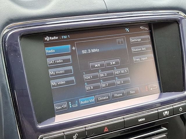 2011 Jaguar XJ 4dr Sedan - 22914347 - 17