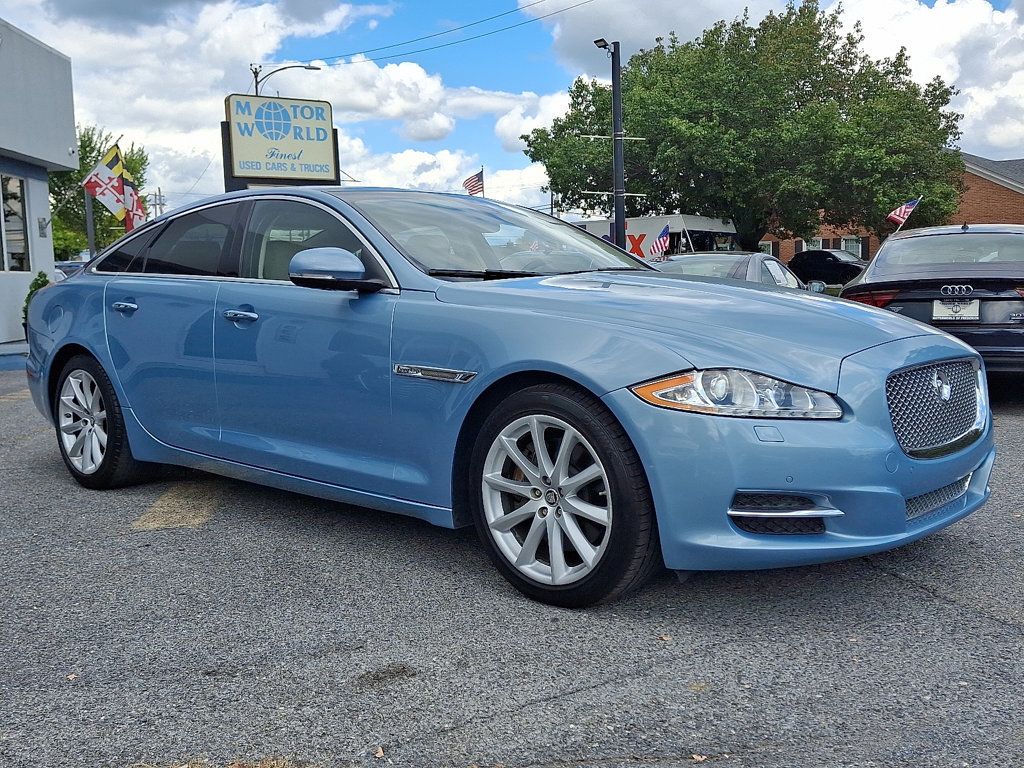 2011 Jaguar XJ photo 2