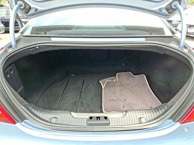 2011 Jaguar XJ 4dr Sedan - 22914347 - 28