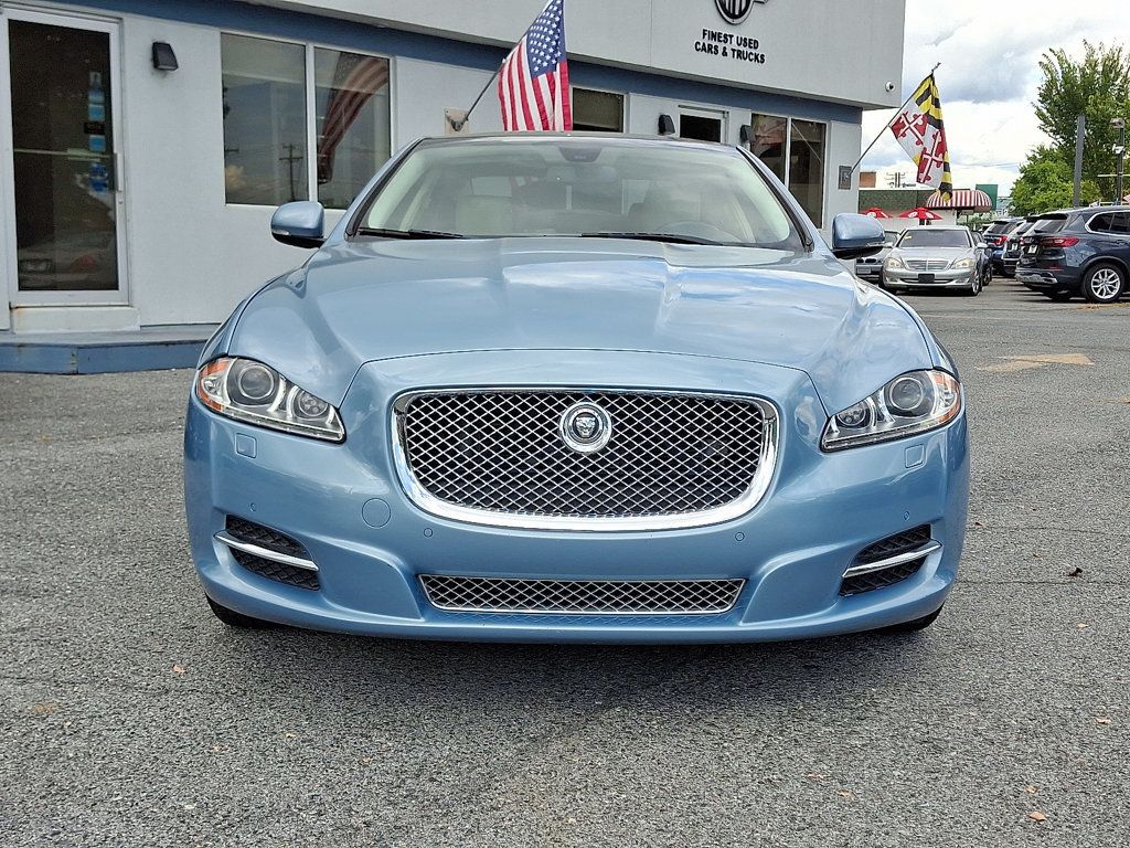 2011 Jaguar XJ photo 3