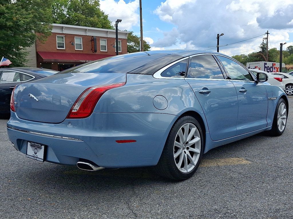 2011 Jaguar XJ photo 4