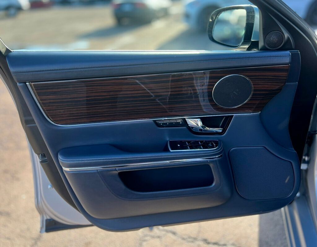 2011 Jaguar XJ 4dr Sedan XJL - 22981142 - 12