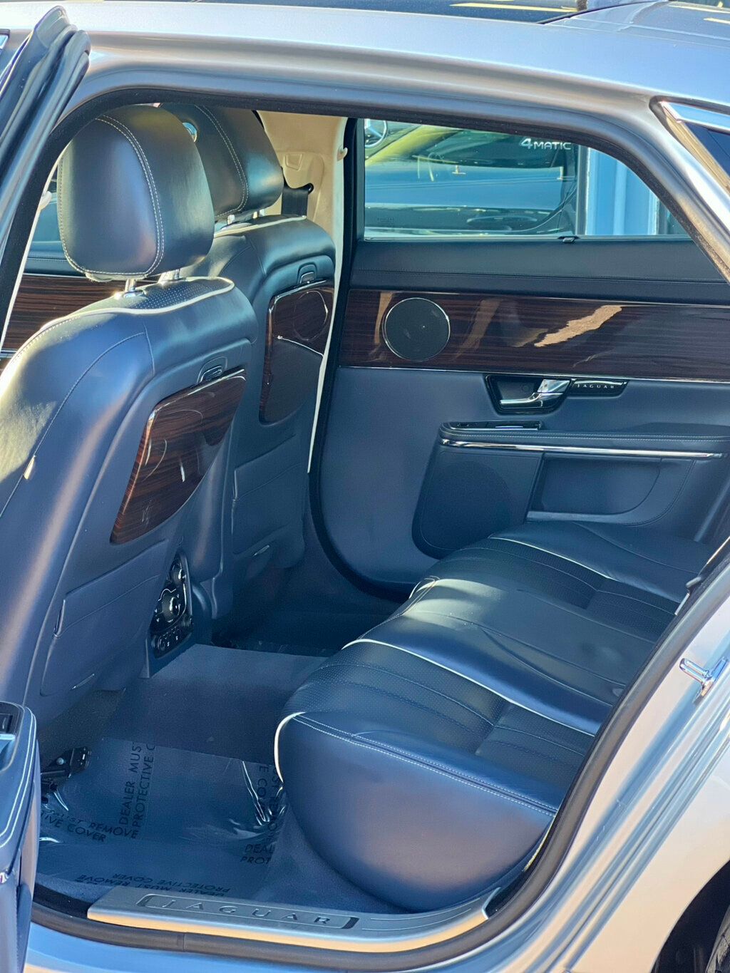 2011 Jaguar XJ 4dr Sedan XJL - 22981142 - 17